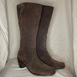 Dansko Brown Risa Tall knee Chocolate Suede Boots- 39- Great condition!